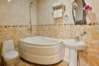 Гостиница Art Home Сочи Люкс четырехместный-7