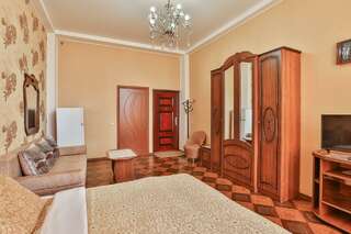 Гостиница Art Home Сочи 4-местная комната люкс-6