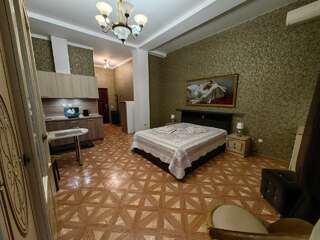 Гостиница Art Home Сочи 3-местные 1-комнатные апартаменты улучшенные-1