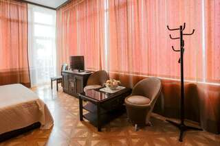 Гостиница Art Home Сочи Люкс трехместный-4