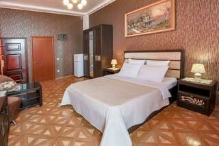 Гостиница Art Home Сочи Люкс трехместный-1